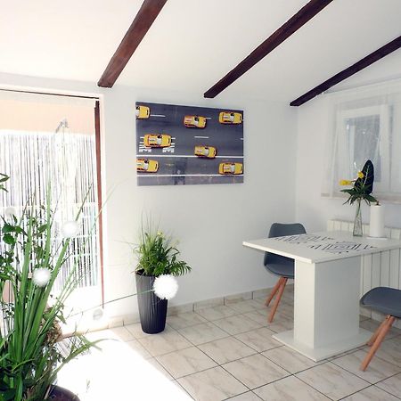 Apartman Ines- Stinjan Pula Buitenkant foto