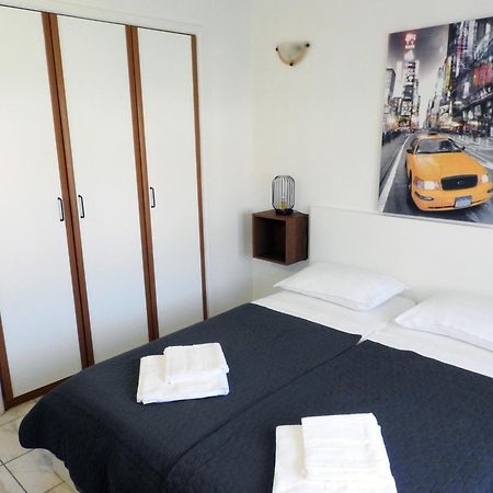 Apartman Ines- Stinjan Pula Buitenkant foto