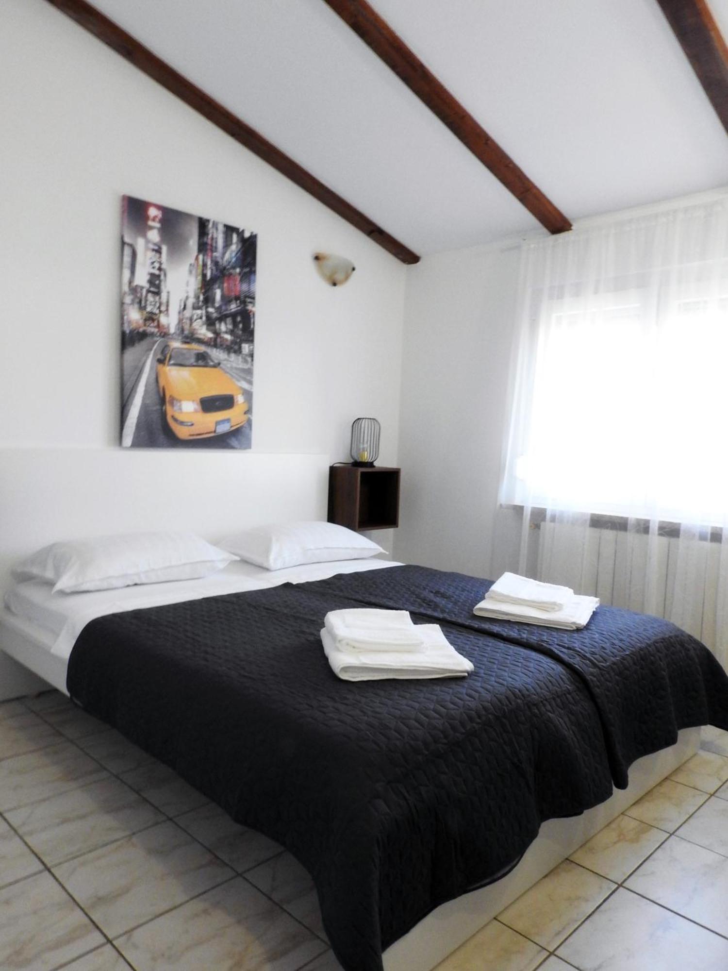 Apartman Ines- Stinjan Pula Buitenkant foto